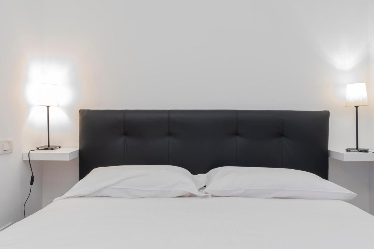 I Host Apartment - Cermenate 9 Milan Bagian luar foto