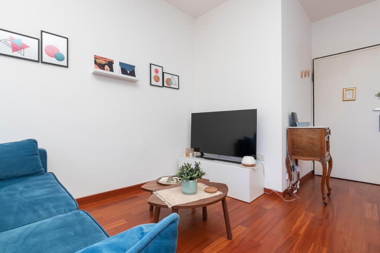 I Host Apartment - Cermenate 9 Milan Bagian luar foto