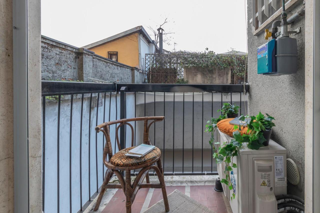 I Host Apartment - Cermenate 9 Milan Bagian luar foto
